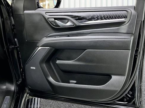 Used 2023 GMC Yukon XL Denali w/ Denali Reserve Package AWD/4WD image 30