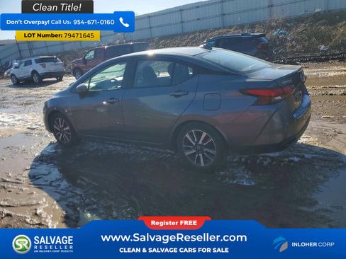 Used 2021 Nissan Versa SV image 3