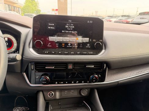 Used 2023 Nissan Rogue Platinum FWD image 10