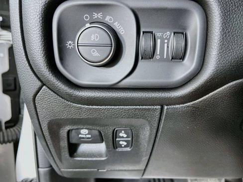 Used 2023 RAM 1500 Laramie AWD/4WD image 13