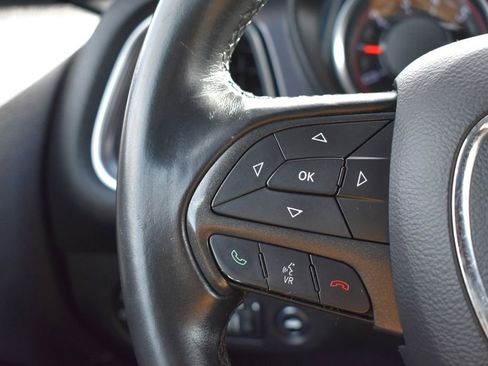 Used 2016 Dodge Challenger SXT image 15