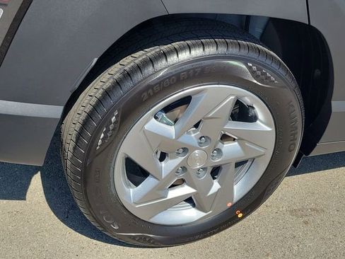 New 2026 Hyundai Kona SE FWD image 29