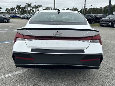Certified 2025 Hyundai Elantra Sport image 7