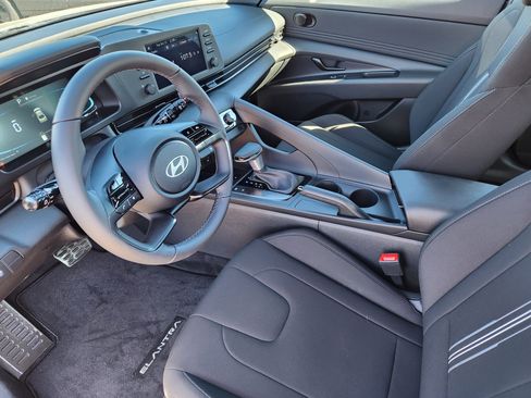 New 2025 Hyundai Elantra Sport image 8