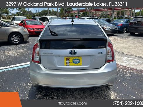 Used 2015 Toyota Prius Three FWD image 9