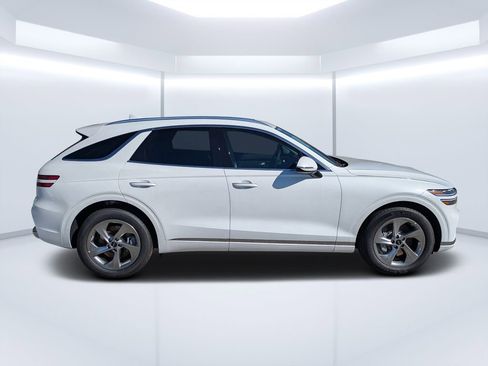 New 2026 Genesis GV70 2.5T Select AWD/4WD image 2
