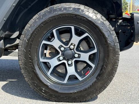 Used 2018 Jeep Wrangler Unlimited Rubicon AWD/4WD image 18