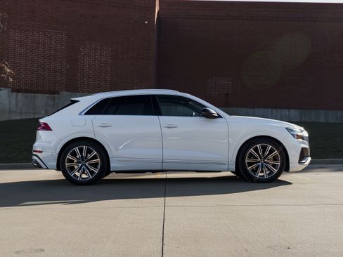 Used 2023 Audi SQ8 Prestige image 3