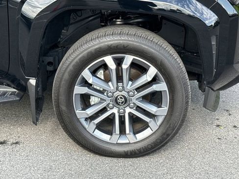 Certified 2025 Toyota 4Runner Limited AWD/4WD image 11