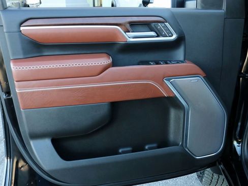 Used 2025 GMC Sierra 2500 Denali Ultimate image 20