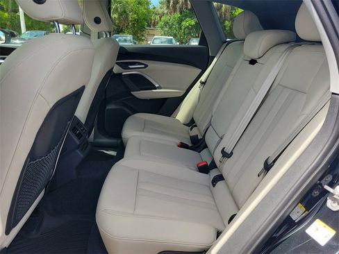 New 2025 Audi Q5 Premium image 17