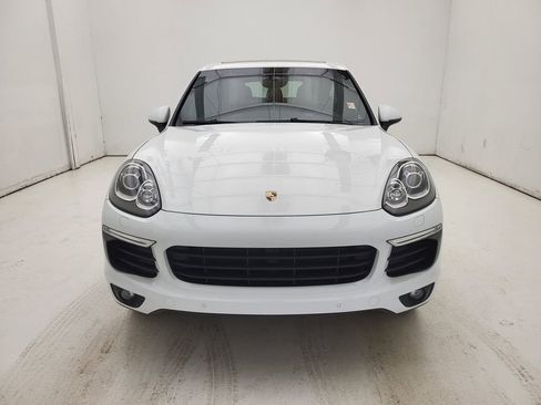 Used 2018 Porsche Cayenne Platinum Edition image 30