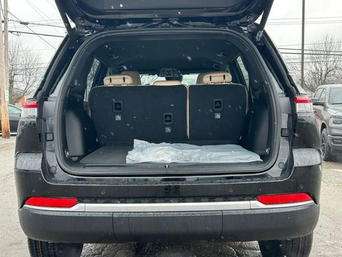 New 2026 Jeep Grand Cherokee Limited AWD/4WD image 8