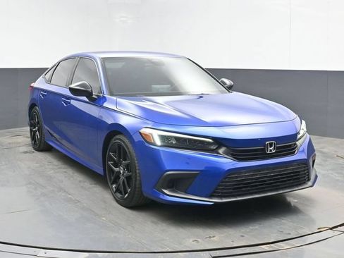Used 2022 Honda Civic Sport image 2
