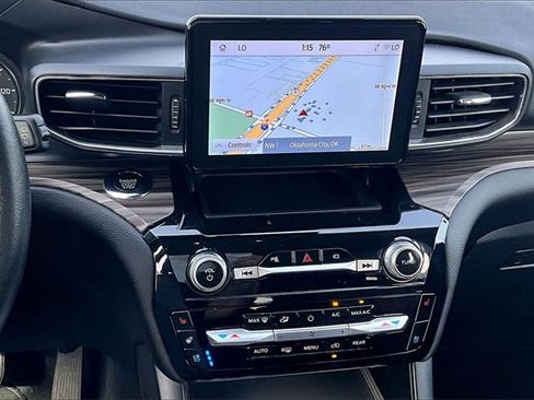 Used 2022 Ford Explorer Limited image 5