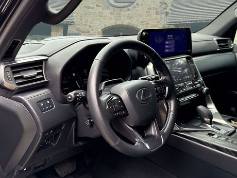 Certified 2025 Lexus LX 700h Overtrail w/ Accessory Package (Z1) AWD/4WD image 7