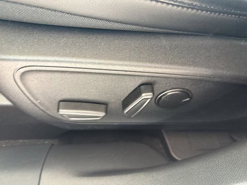 Used 2025 Ford Escape ST-Line image 12