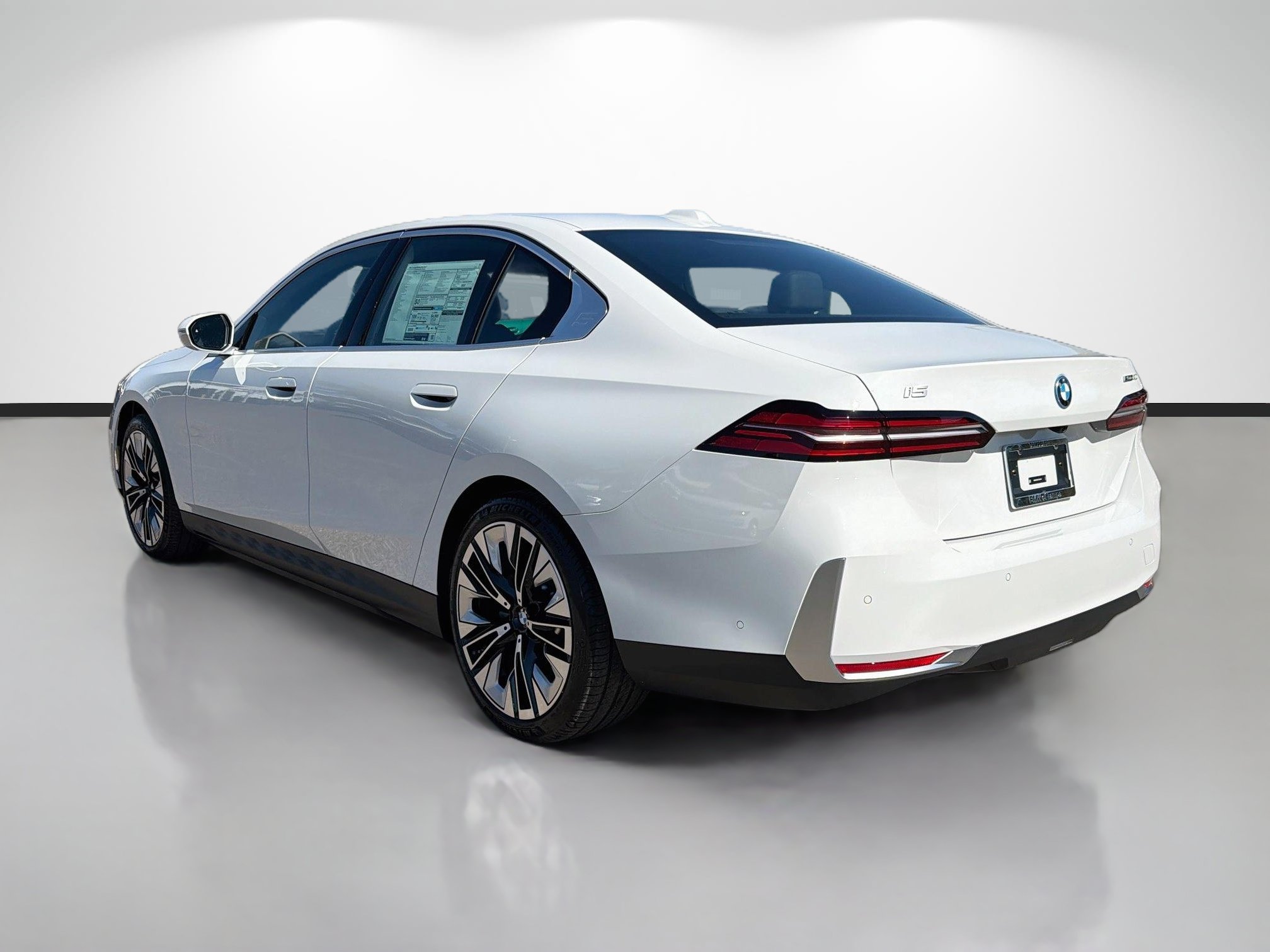 Used 2026 BMW i5 eDrive40 RWD image 5