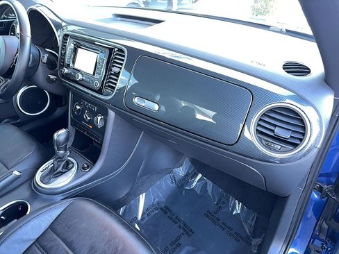 Used 2012 Volkswagen Beetle 2.0T image 19