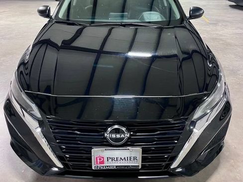 Used 2024 Nissan Altima 2.5 SV FWD image 8
