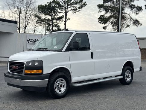 Used 2024 GMC Savana 2500 w/ Driver Convenience Package image 5