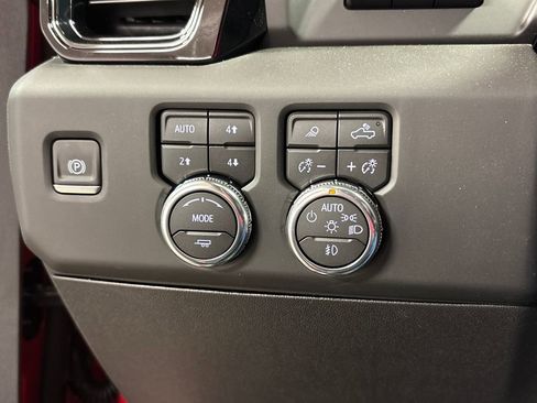 New 2026 GMC Sierra 2500 AT4X w/ LPO, Black Badging Package AWD/4WD image 30