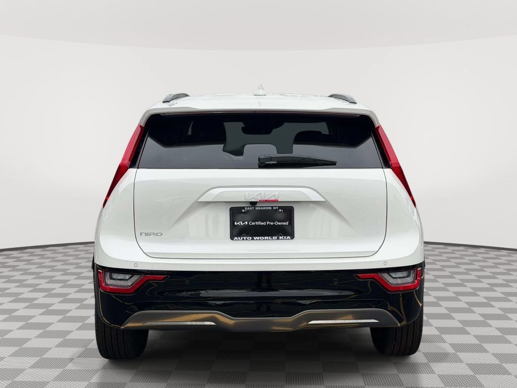 Certified 2025 Kia Niro Wave w/ Wave Preserve Package FWD image 4