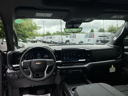 New 2026 Chevrolet Silverado 2500 LTZ w/ LTZ Premium Package AWD/4WD image 47