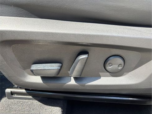 Used 2023 Mitsubishi Outlander SE image 21