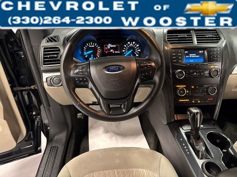 Used 2018 Ford Explorer FWD image 14