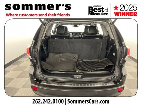 Used 2018 Toyota Highlander XLE image 20