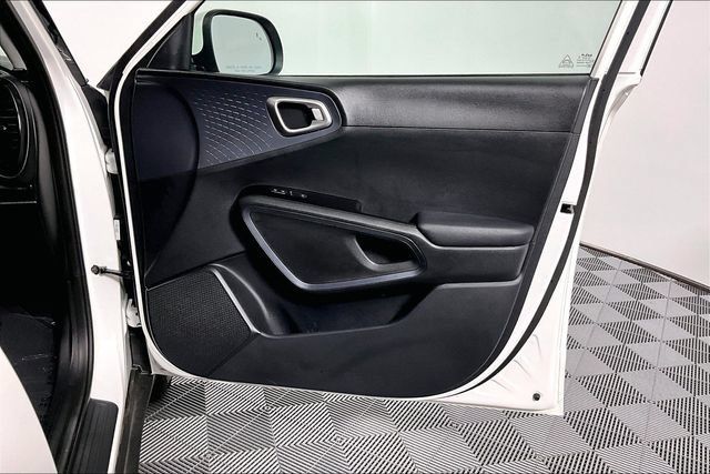 Used 2025 Kia Soul EX FWD image 25