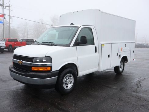 New 2025 Chevrolet Express 3500 w/ Power Convenience Package image 26