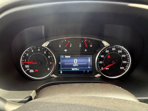 Used 2023 GMC Acadia SLE w/ Driver Convenience Package image 14