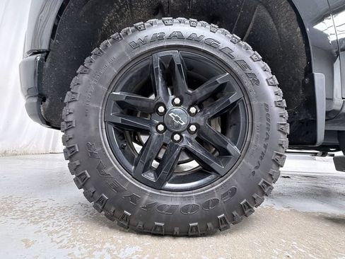 Used 2020 Chevrolet Silverado 1500 Custom Trail Boss w/ Custom Convenience Package AWD/4WD image 13