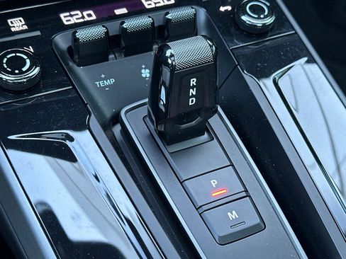 Used 2025 Porsche 911 Carrera image 21