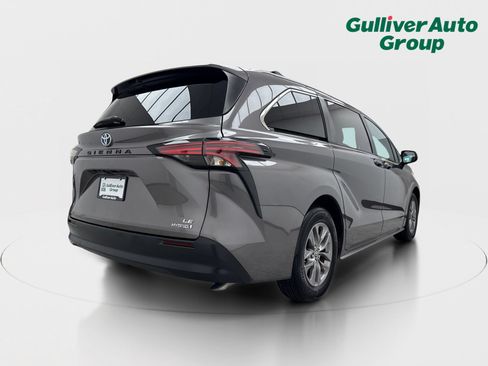 Used 2021 Toyota Sienna LE FWD image 8
