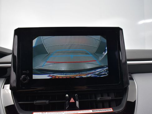 Used 2025 Toyota Corolla SE image 20