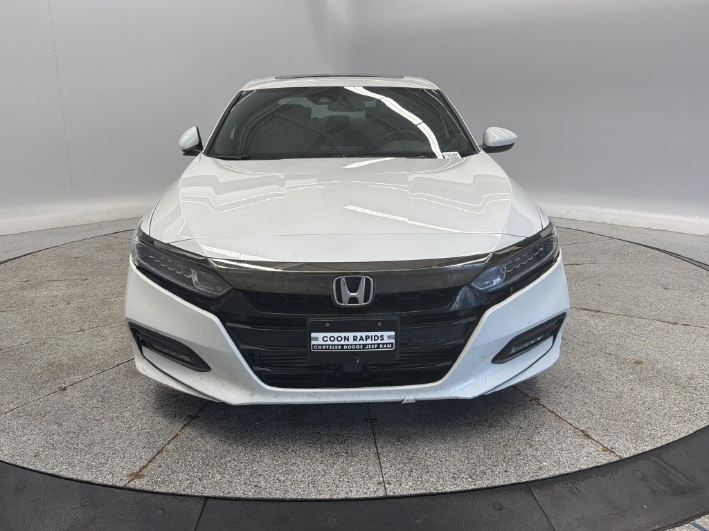 Used 2018 Honda Accord Sport image 2