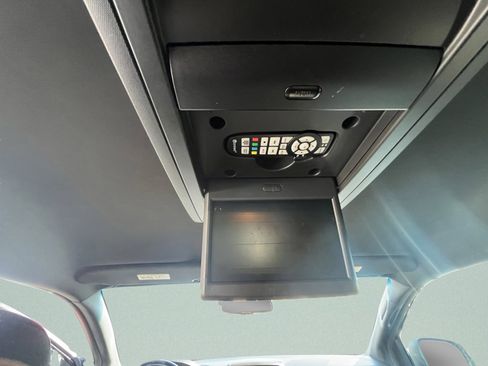 Used 2017 Dodge Grand Caravan SE image 14