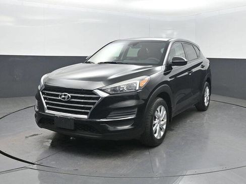 Used 2019 Hyundai Tucson SE image 1