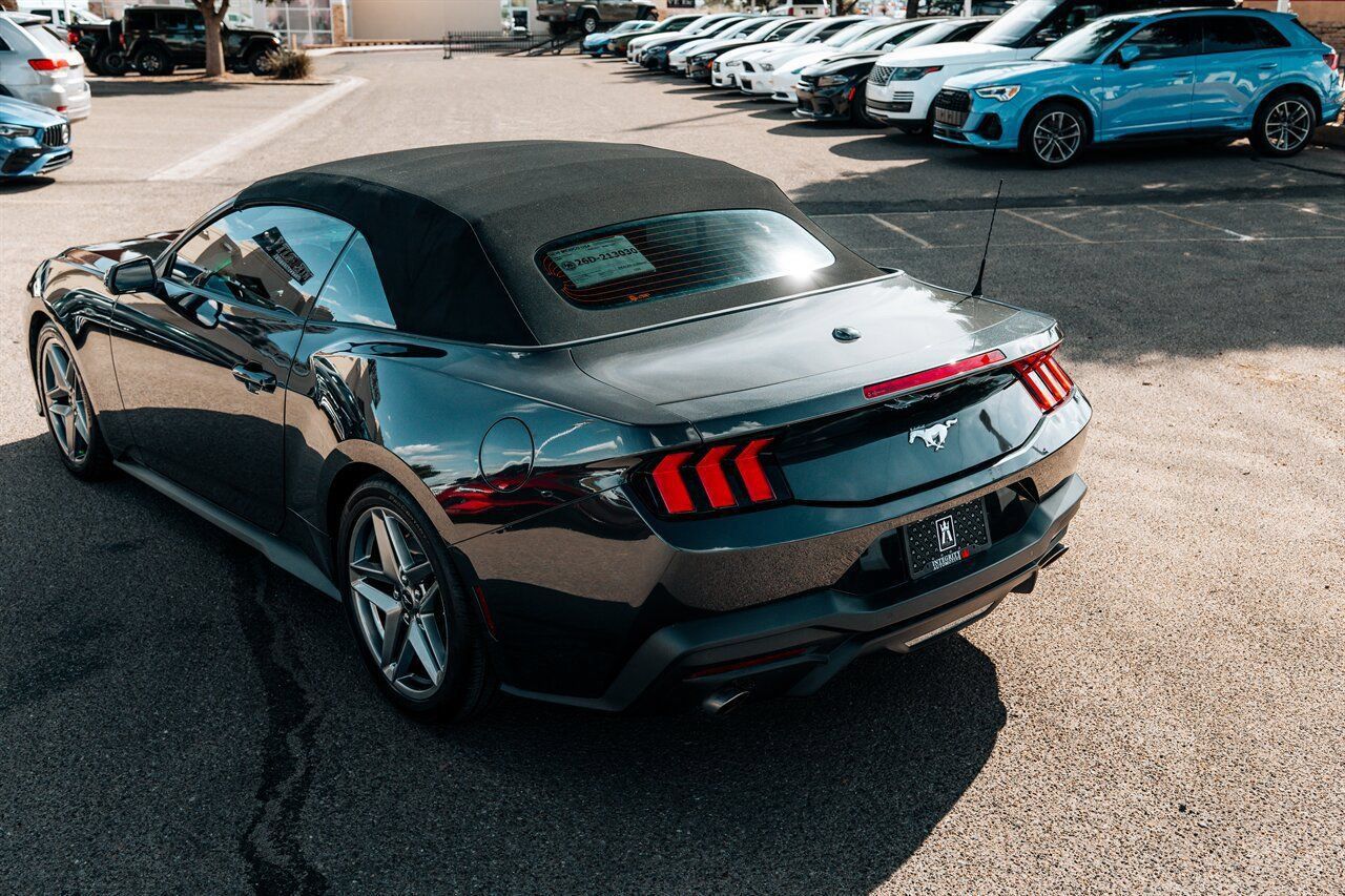 Used 2024 Ford Mustang Convertible RWD image 15