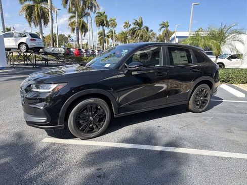 New 2026 Honda HR-V Sport image 4