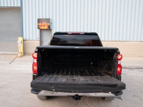 Used 2022 Chevrolet Silverado 1500 LT image 16