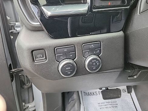 Used 2024 GMC Sierra 3500 SLE w/ SLE Convenience Package AWD/4WD image 10