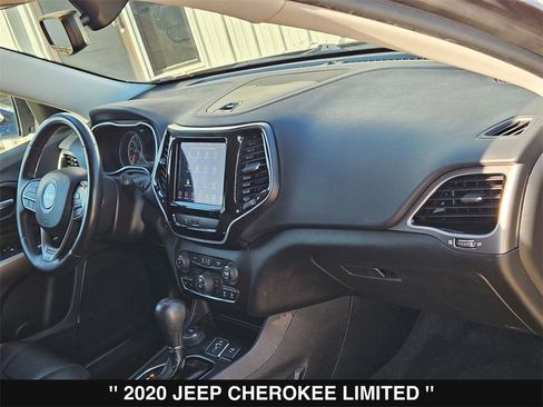 Used 2020 Jeep Cherokee Limited image 29