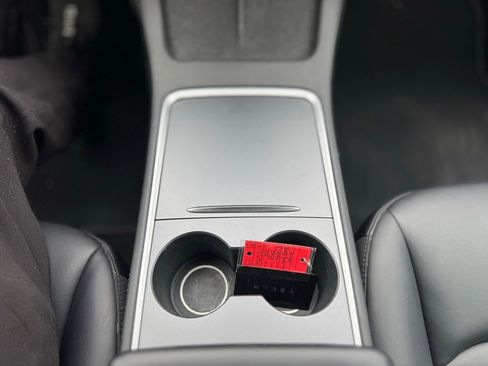 Used 2022 Tesla Model 3 Long Range image 9