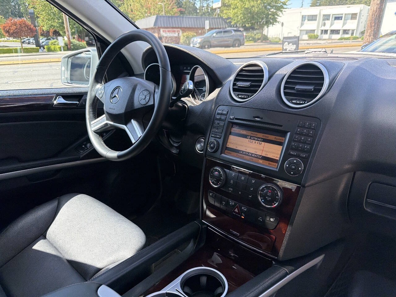 Used 2011 Mercedes-Benz ML 350 BlueTEC 4MATIC image 23