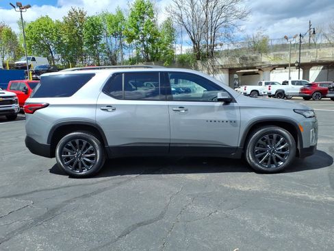 Used 2023 Chevrolet Traverse RS w/ LPO, Floor Liner Package AWD/4WD image 2