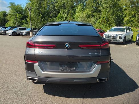 Used 2022 BMW X6 xDrive40i w/ Premium Package image 4